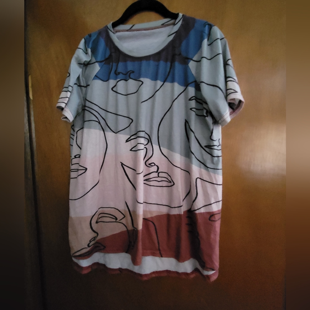 Knit tee. Large - Picture 1 of 1